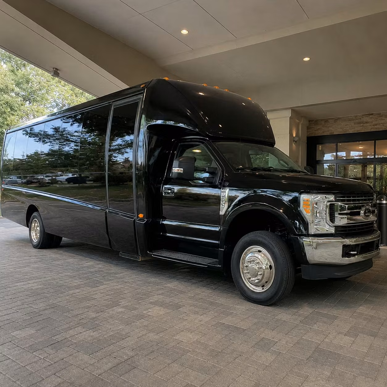victorville 18 passenger minibus rental