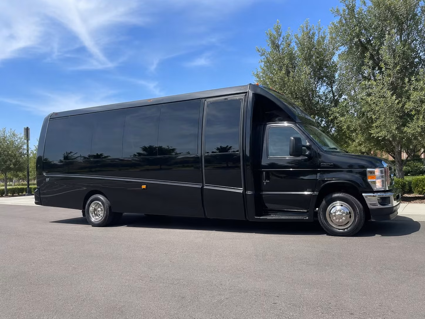 victorville 20 passenger minibus rental
